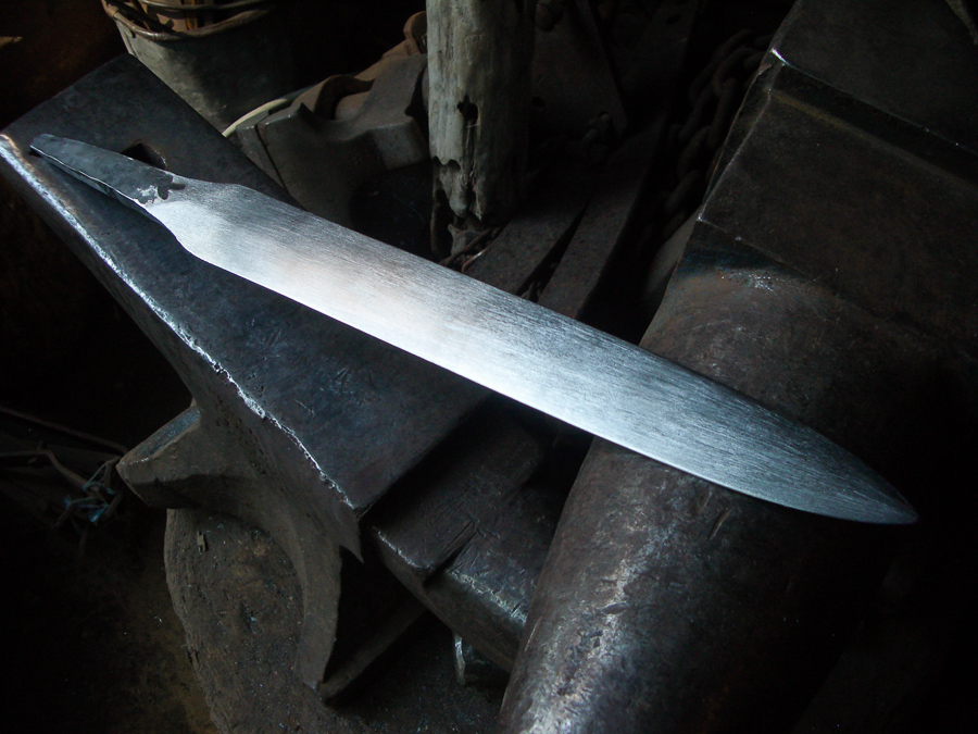Island Blacksmith: Hand forged reclaimed knives