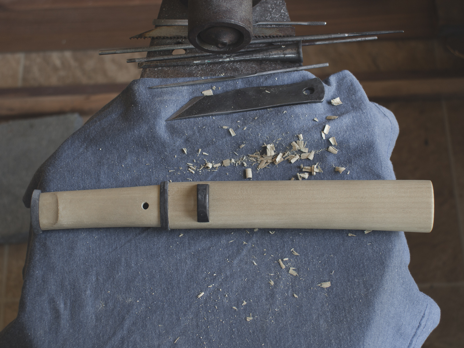 Island Blacksmith: Hand crafted tanto made from reclaimed and natural materials using traditional techniques