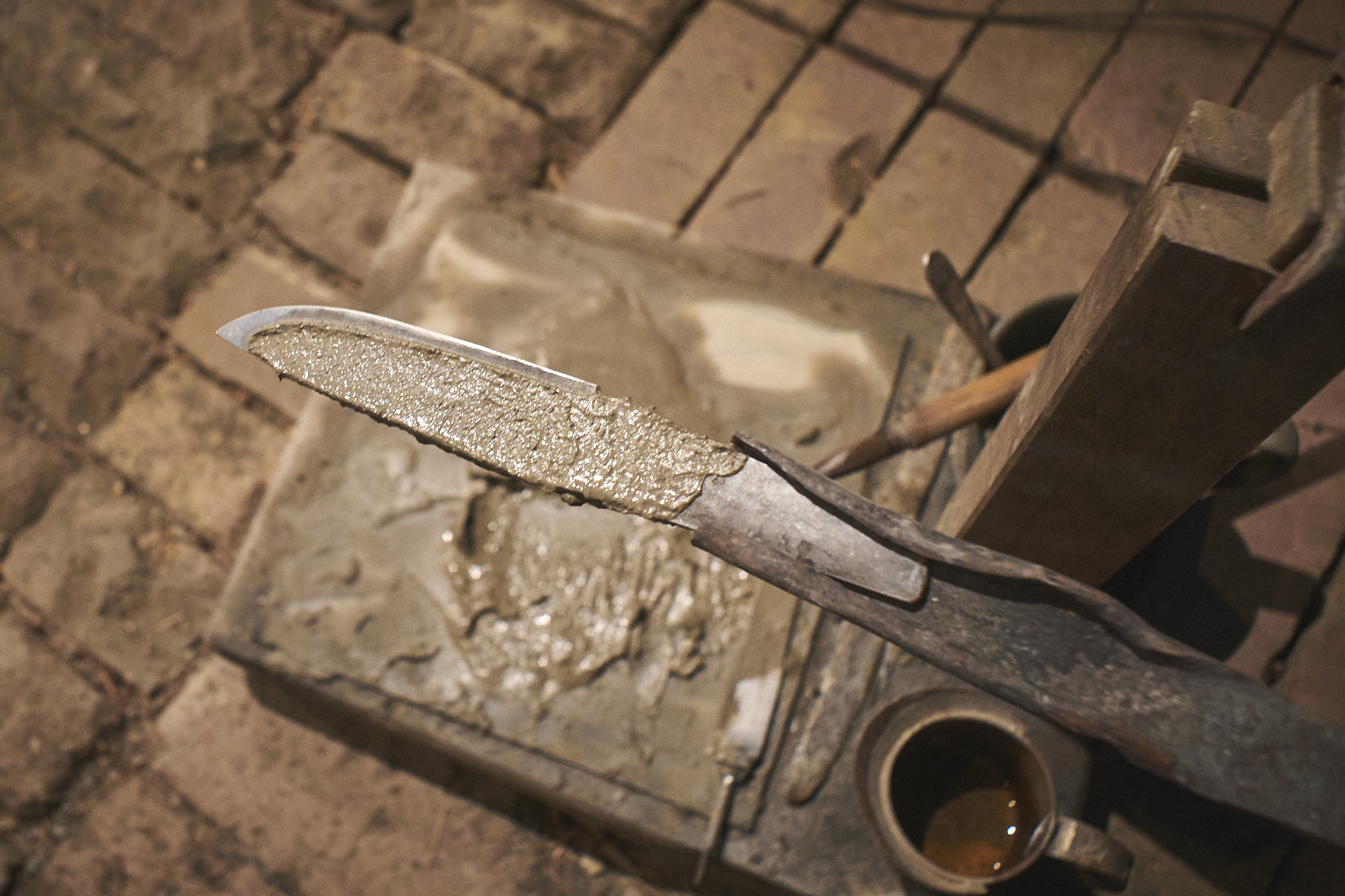 Island Blacksmith: Charcoal forged knives from reclaimed series land rover steel.