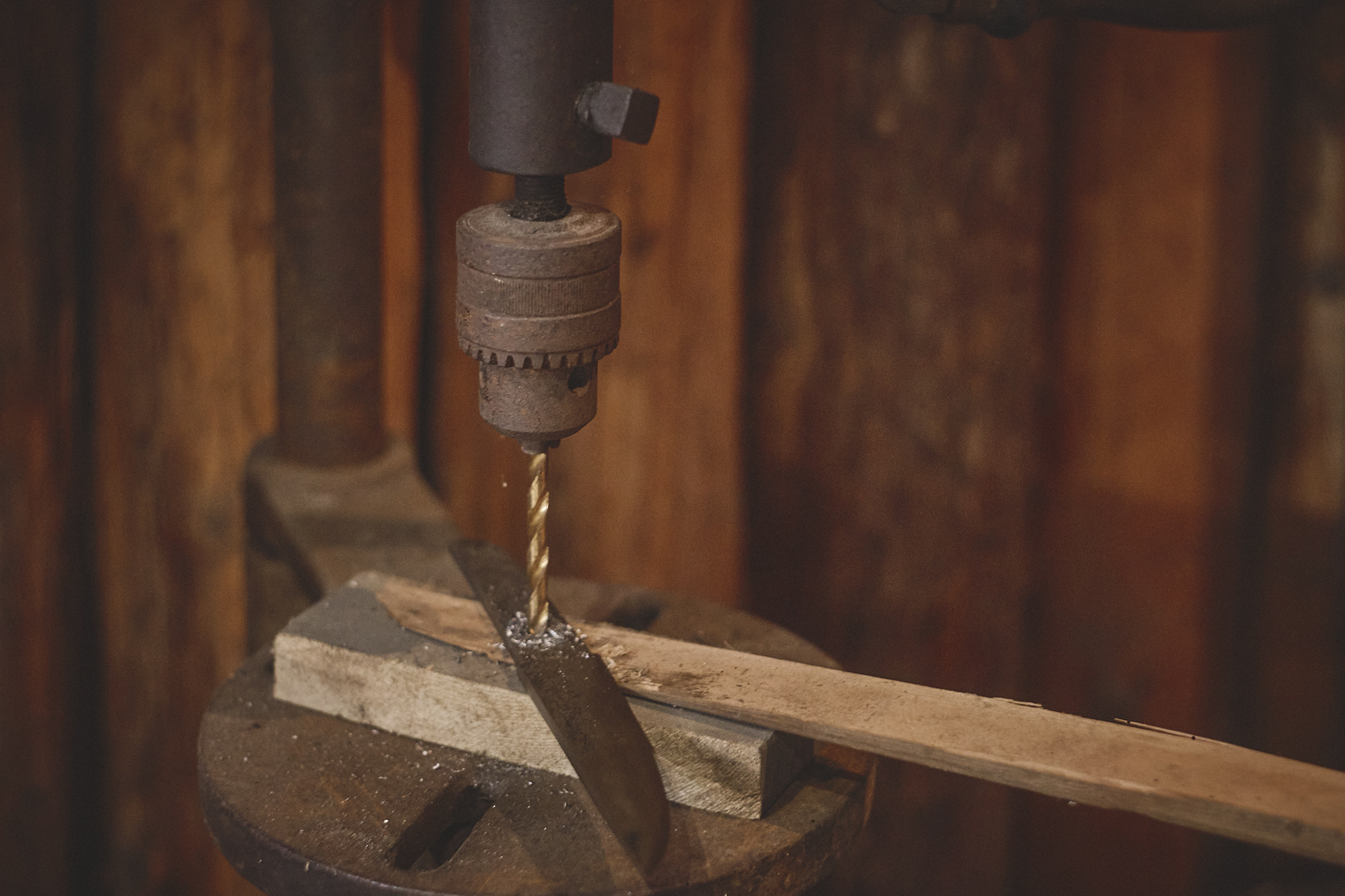 Island Blacksmith: Charcoal forged knives from reclaimed series land rover steel.