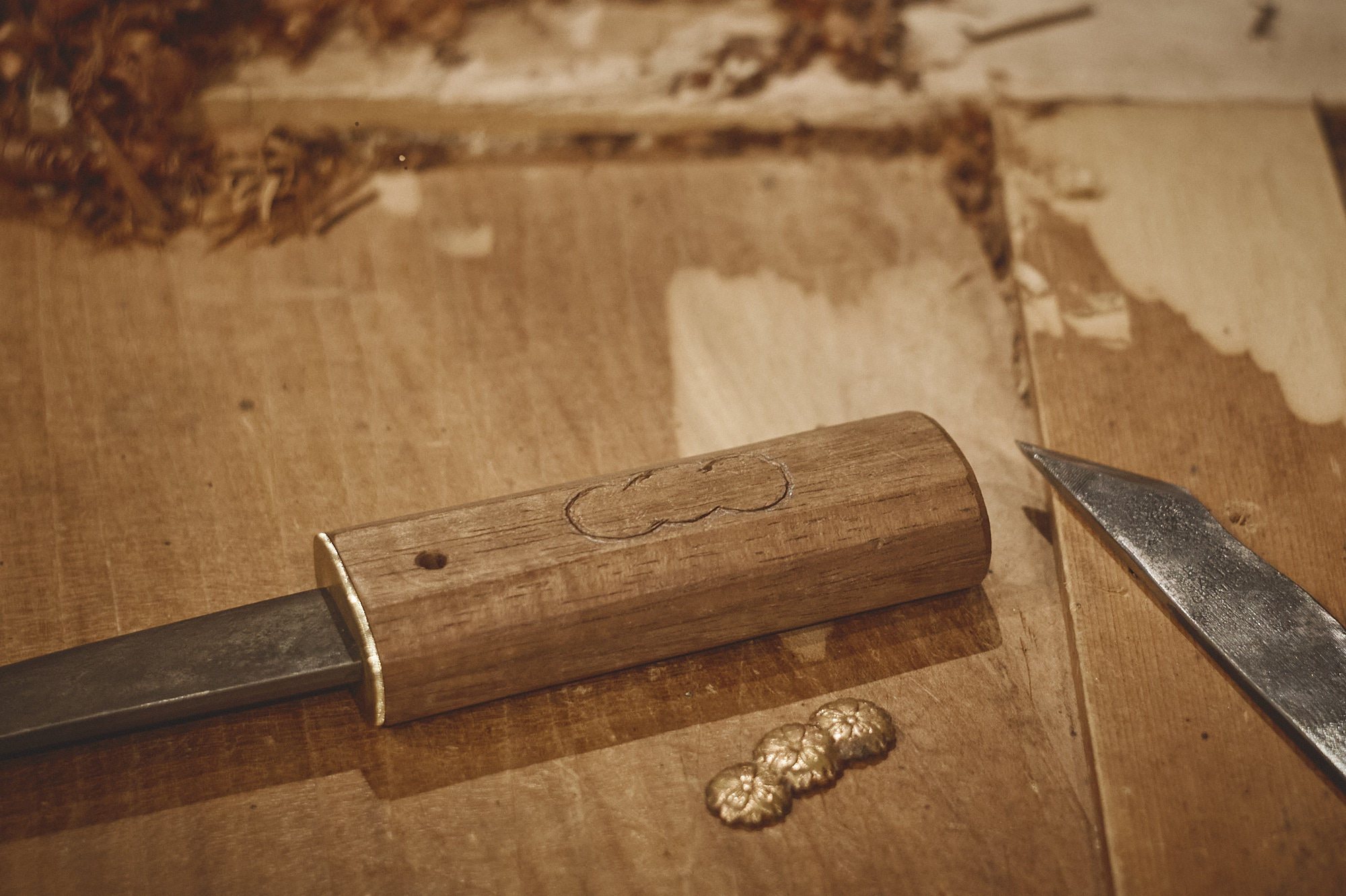 Island Blacksmith: Charcoal forged knives from reclaimed series land rover steel.