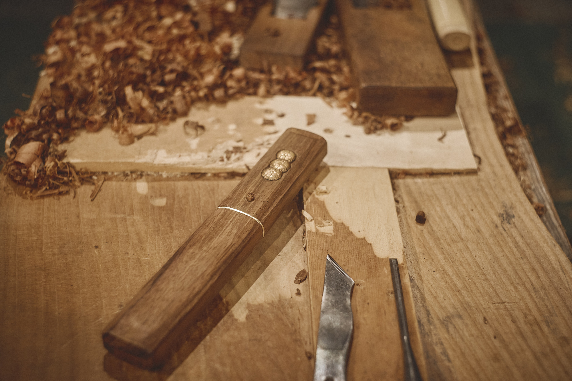 Island Blacksmith: Charcoal forged knives from reclaimed series land rover steel.