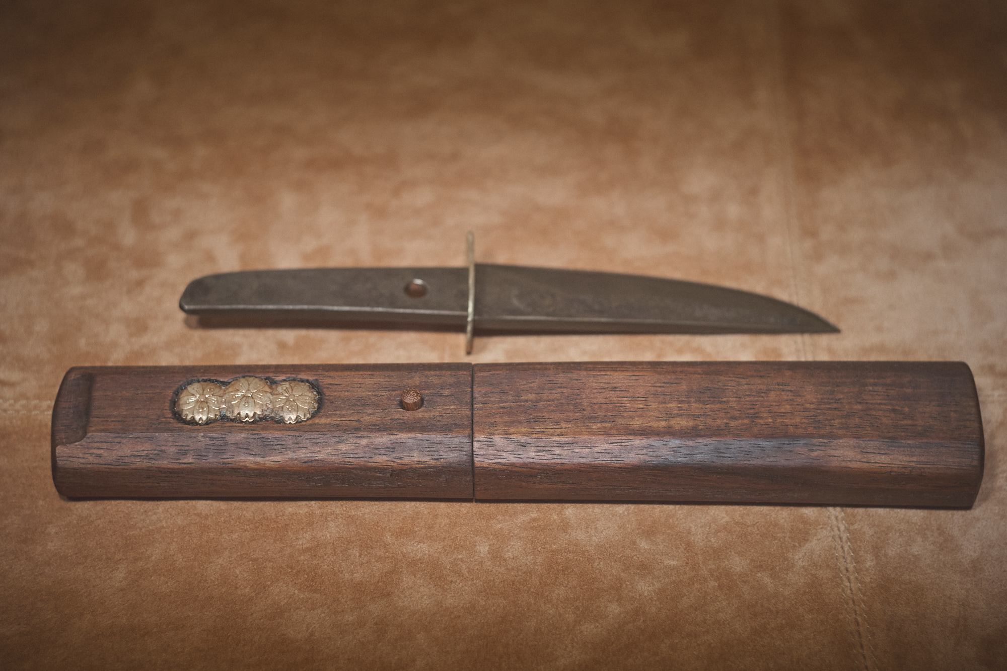 Island Blacksmith: Charcoal forged knives from reclaimed series land rover steel.