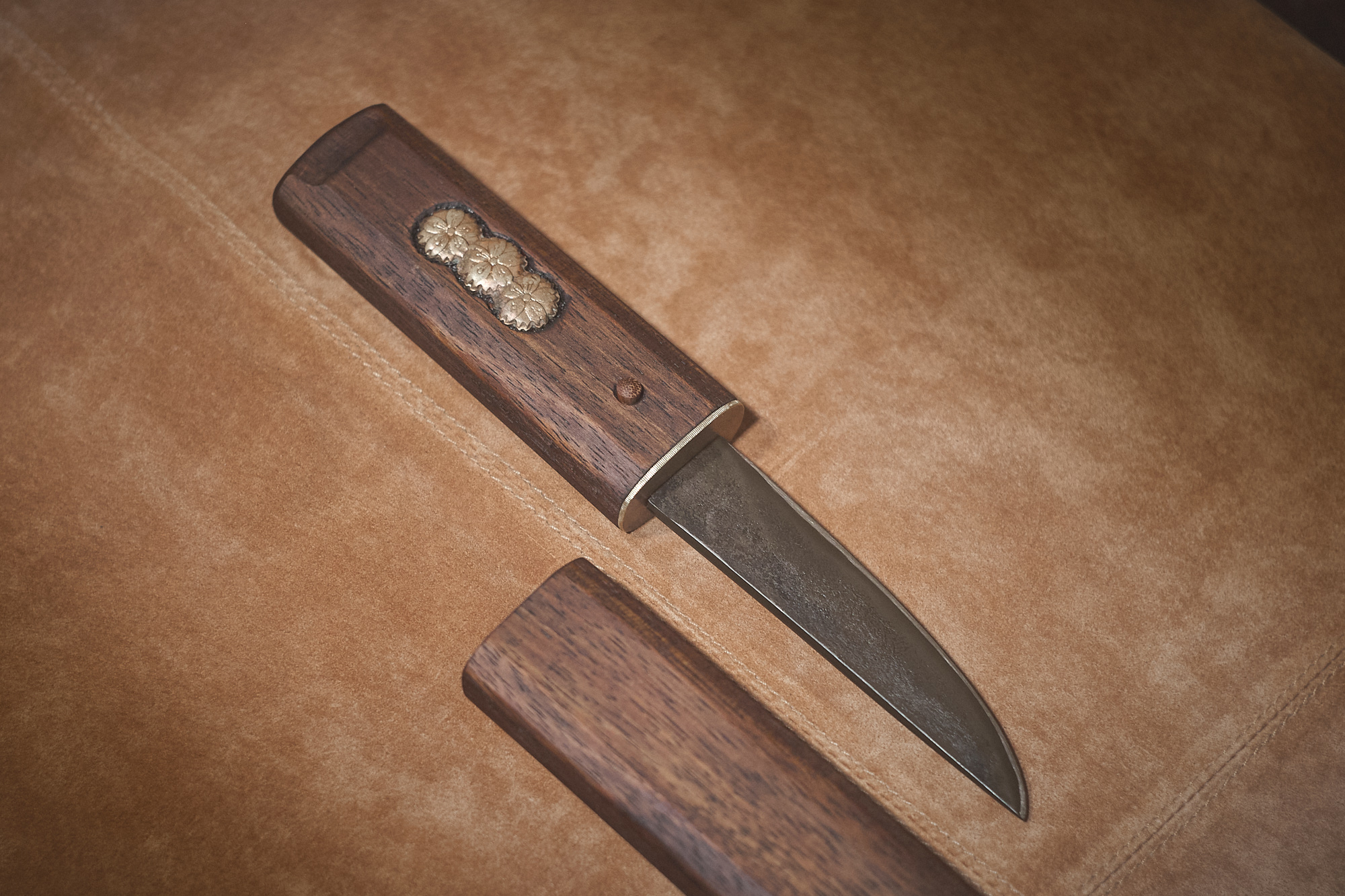 Island Blacksmith: Charcoal forged knives from reclaimed series land rover steel.