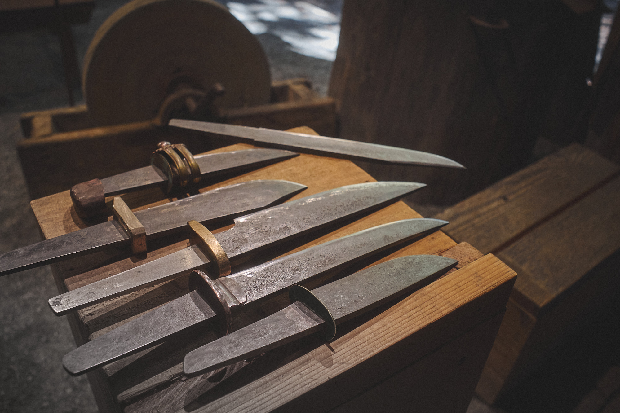 Island Blacksmith: Charcoal forged knives from reclaimed series land rover steel.