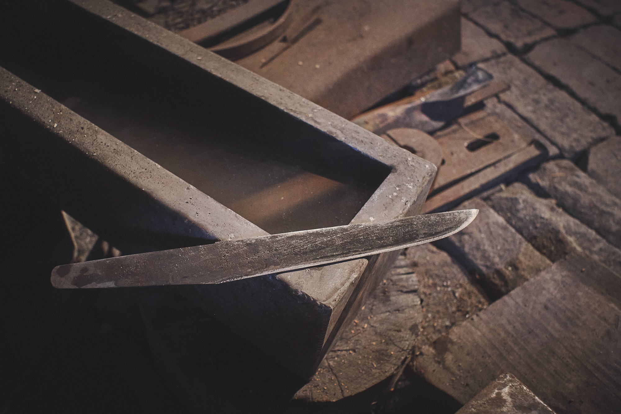 Island Blacksmith: Charcoal forged knives from reclaimed series land rover steel.