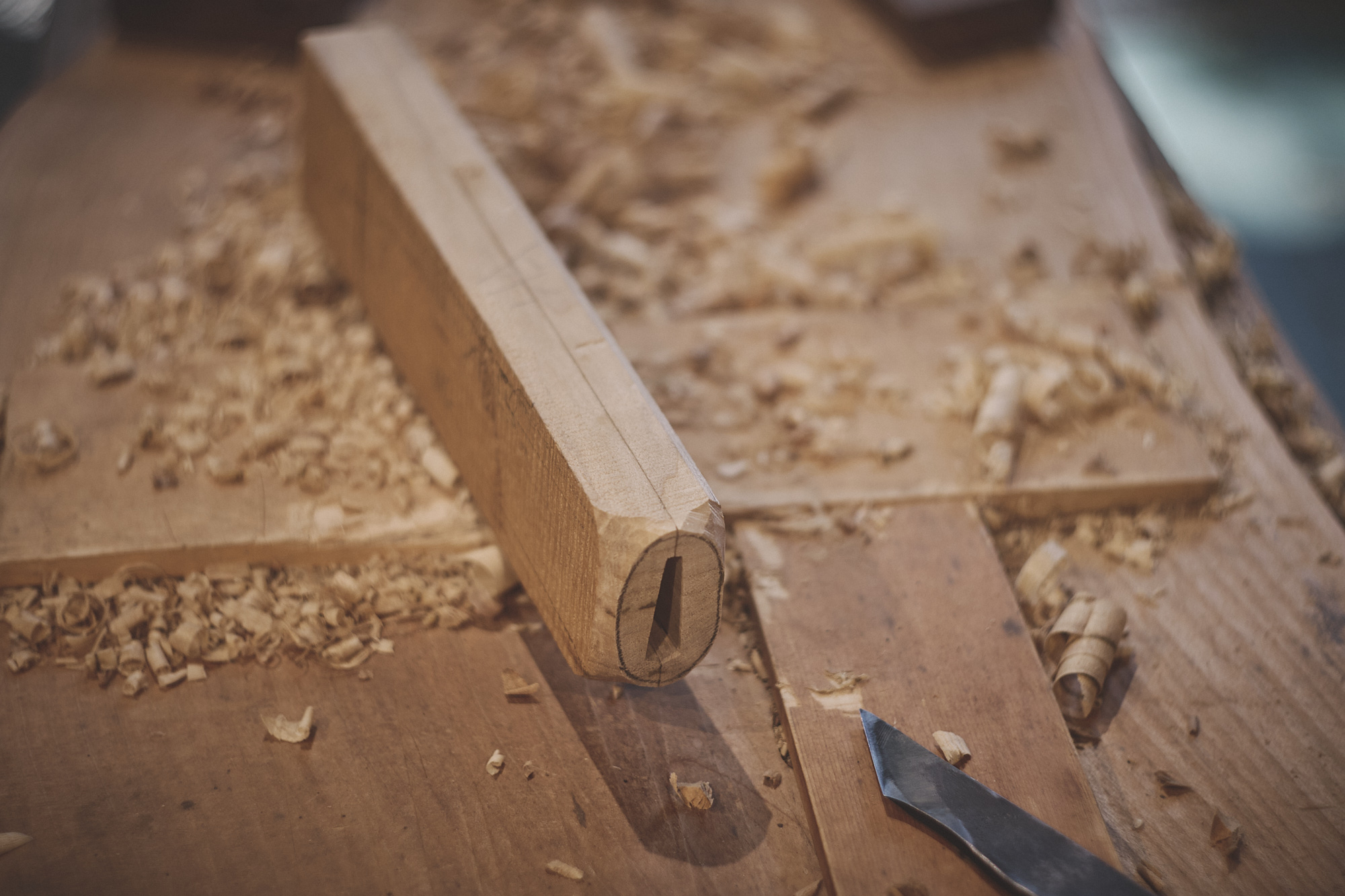Island Blacksmith: Charcoal forged knives from reclaimed series land rover steel.