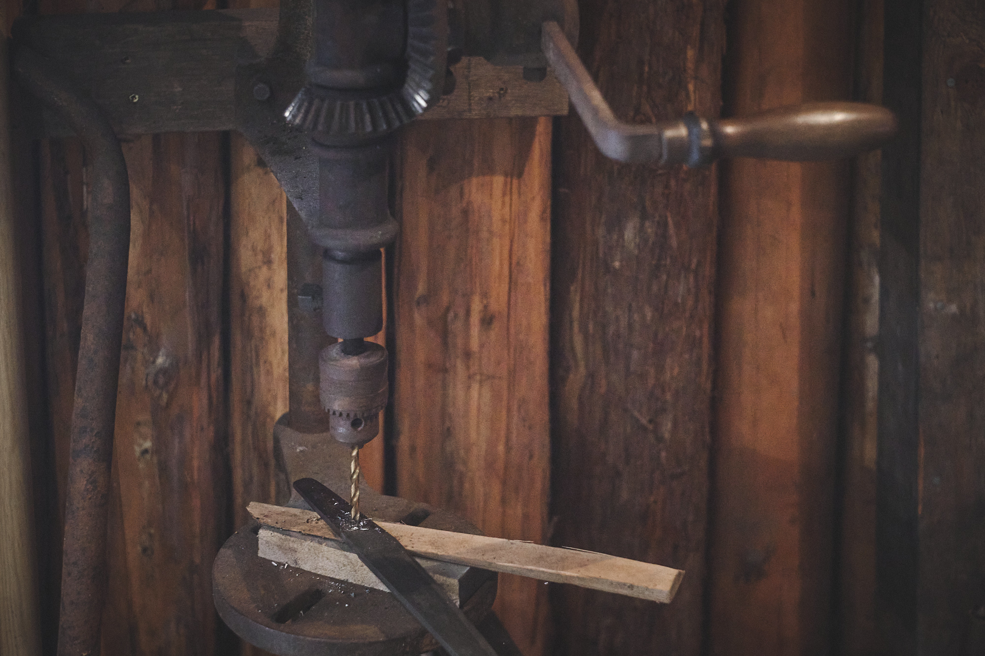 Island Blacksmith: Charcoal forged knives from reclaimed series land rover steel.