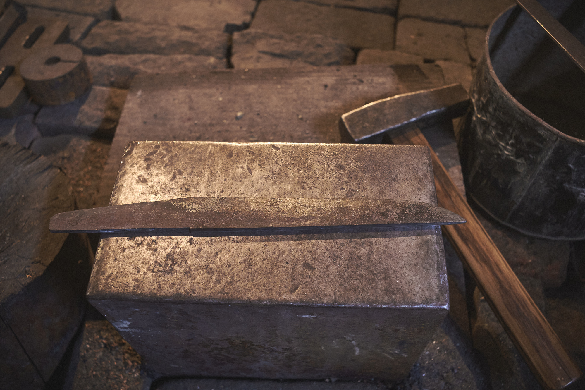 Island Blacksmith: Charcoal forged knives from reclaimed series land rover steel.