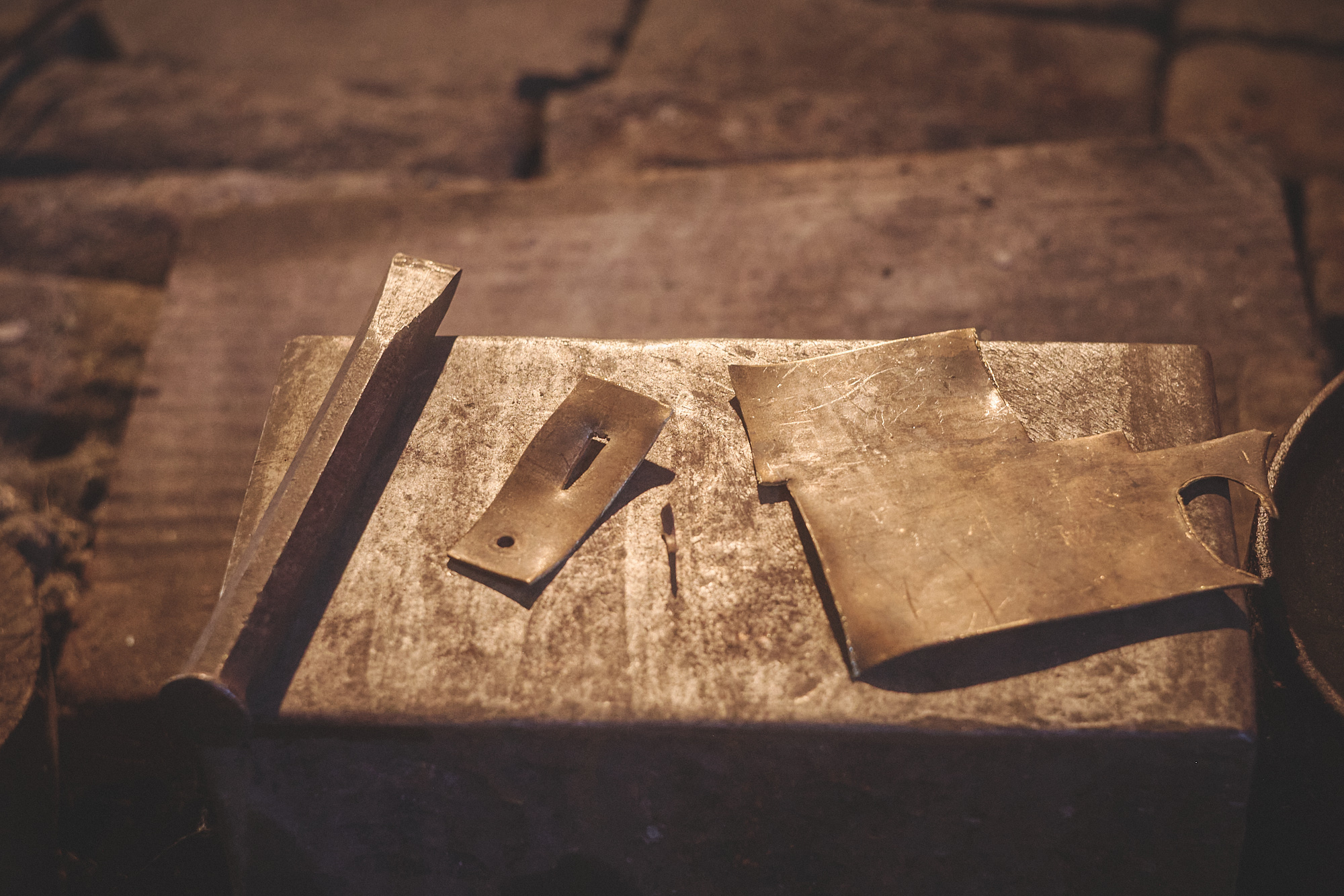 Island Blacksmith: Charcoal forged knives from reclaimed series land rover steel.