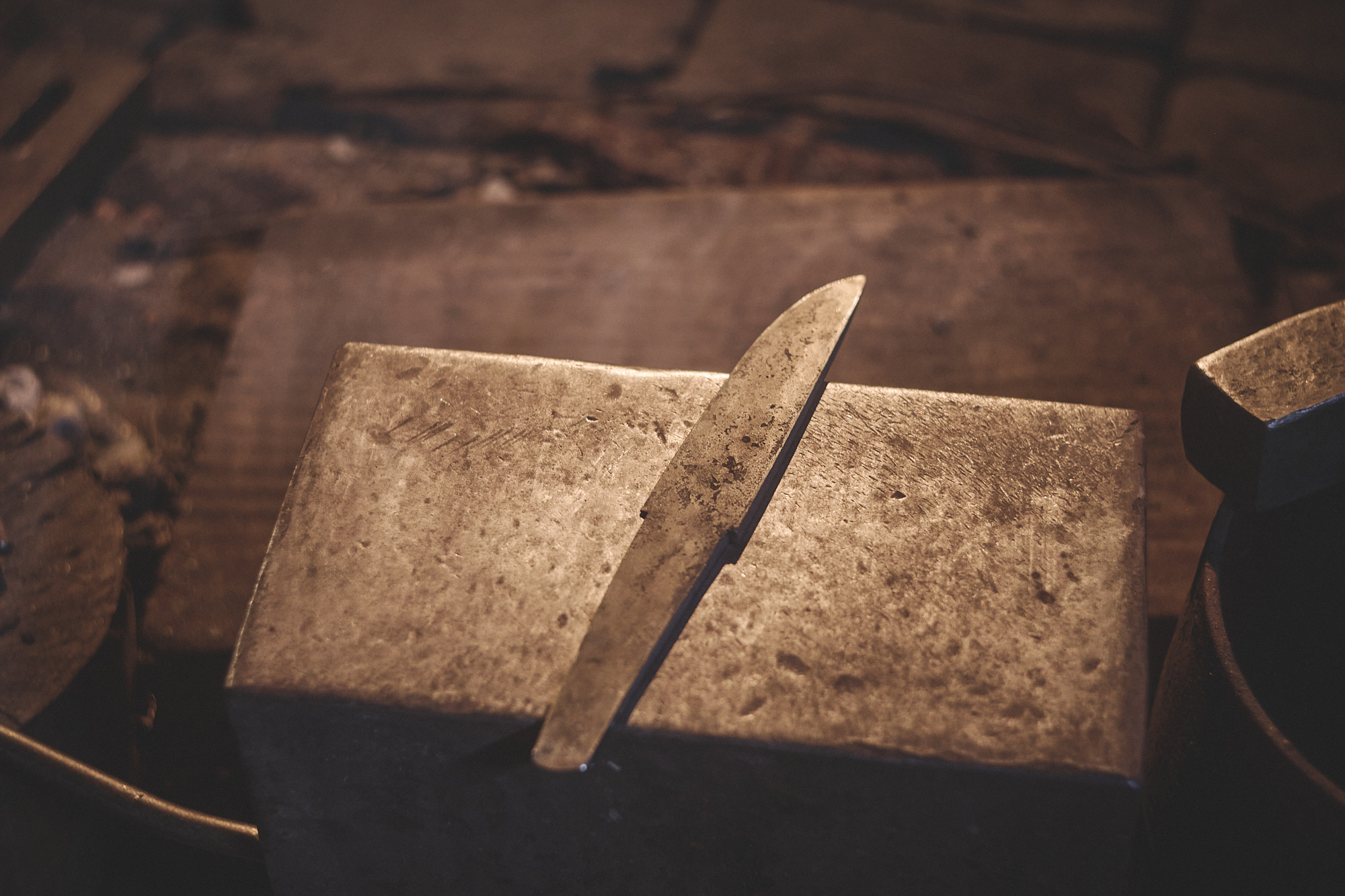 Island Blacksmith: Charcoal forged knives from reclaimed series land rover steel.