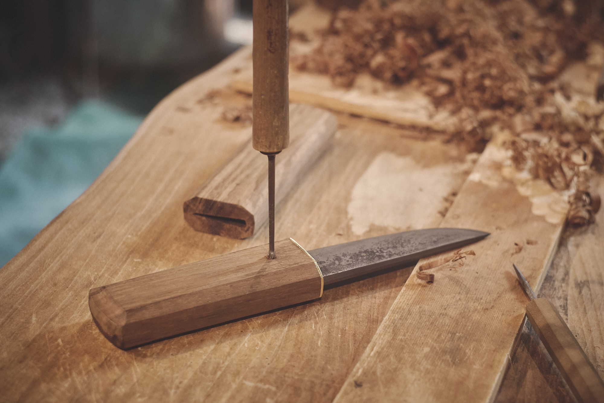 Island Blacksmith: Charcoal forged knives from reclaimed series land rover steel.